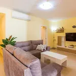 Ferienhaus Haus Mit Privatem Pool- Garten Und Privatem Park By Interhome